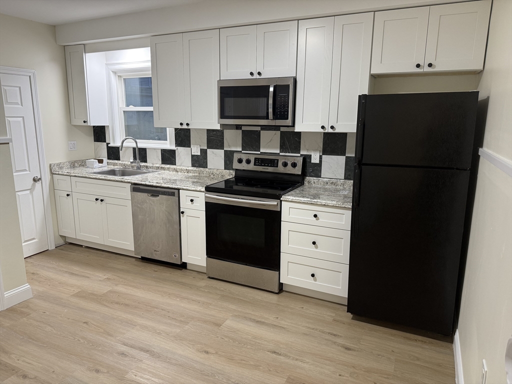 24 Moore St, Quincy Point