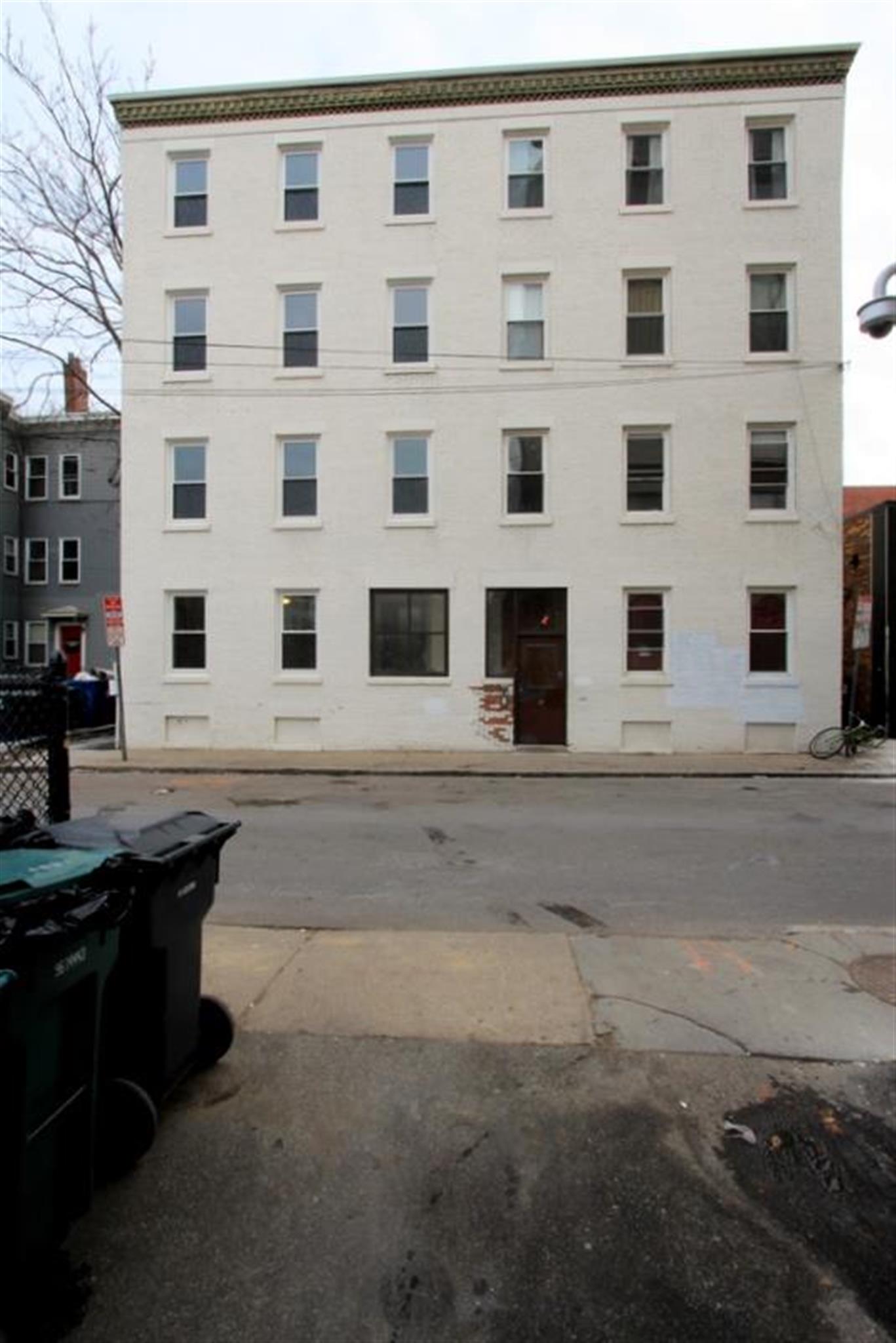 2 bed, 2 bath apartment for rent at 6 Douglass St Unit 1, Central Square — photo 3 of 13