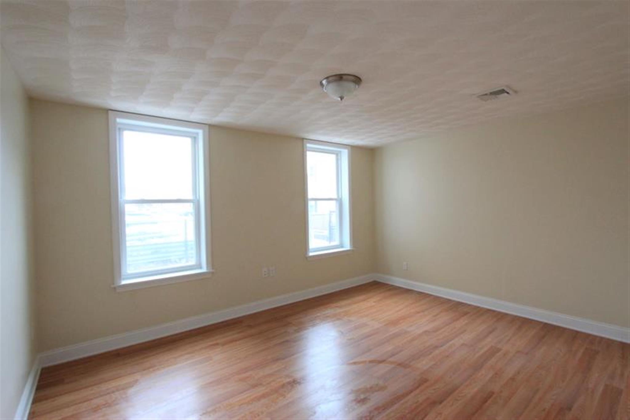 2 bed, 2 bath apartment for rent at 6 Douglass St Unit 1, Central Square — photo 4 of 13
