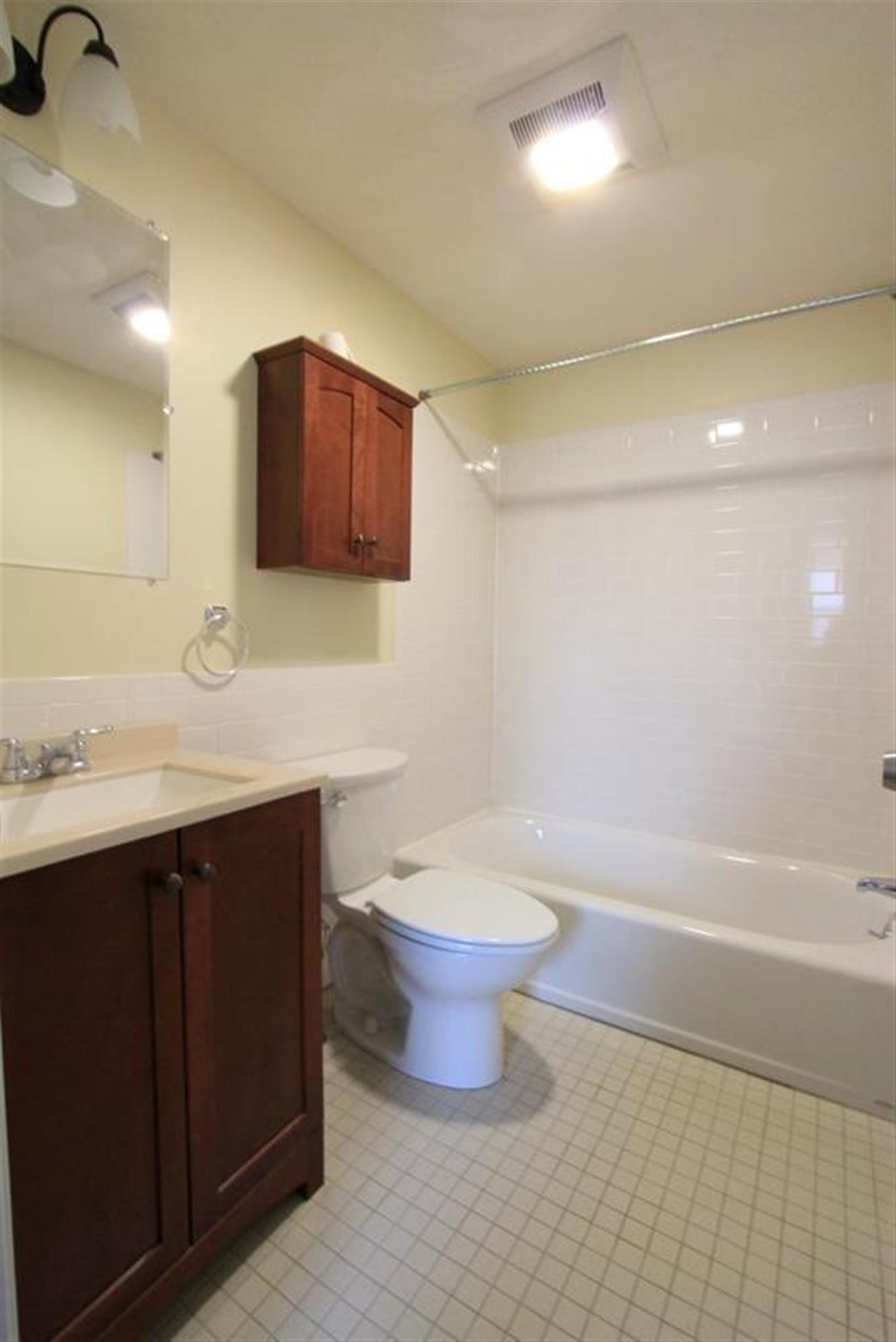 2 bed, 2 bath apartment for rent at 6 Douglass St Unit 1, Central Square — photo 10 of 13