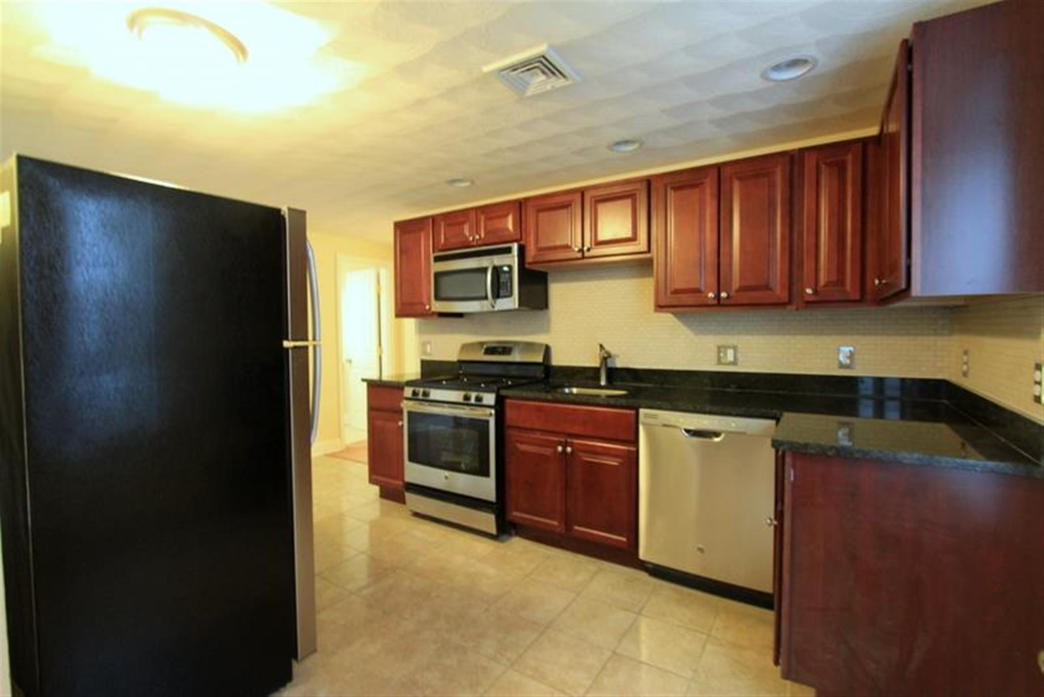 2 bed, 2 bath apartment for rent at 6 Douglass St Unit 1, Central Square — photo 2 of 13