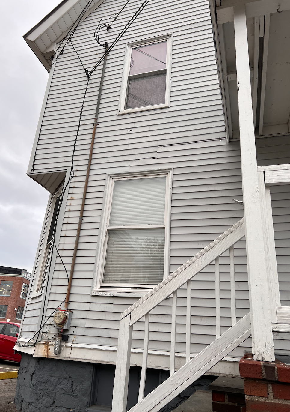 6 bed, 2 bath apartment for rent at 8 Pratt St Unit 3, Allston — photo 2 of 6