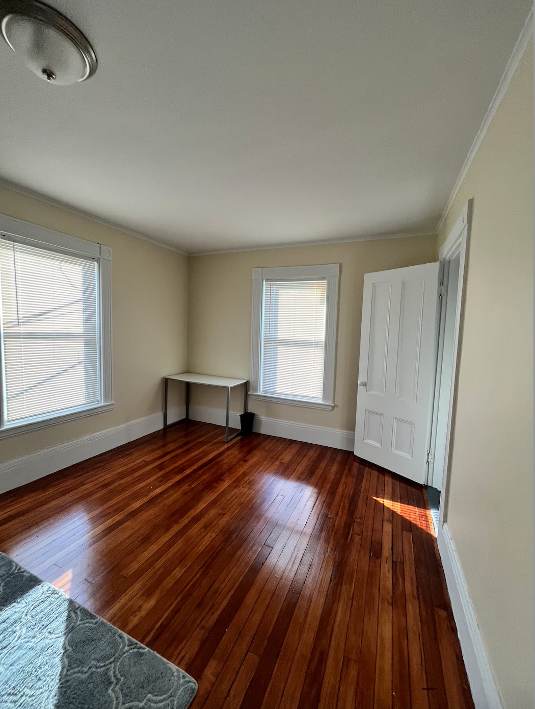 6 bed, 2 bath apartment for rent at 8 Pratt St Unit 3, Allston — photo 5 of 6