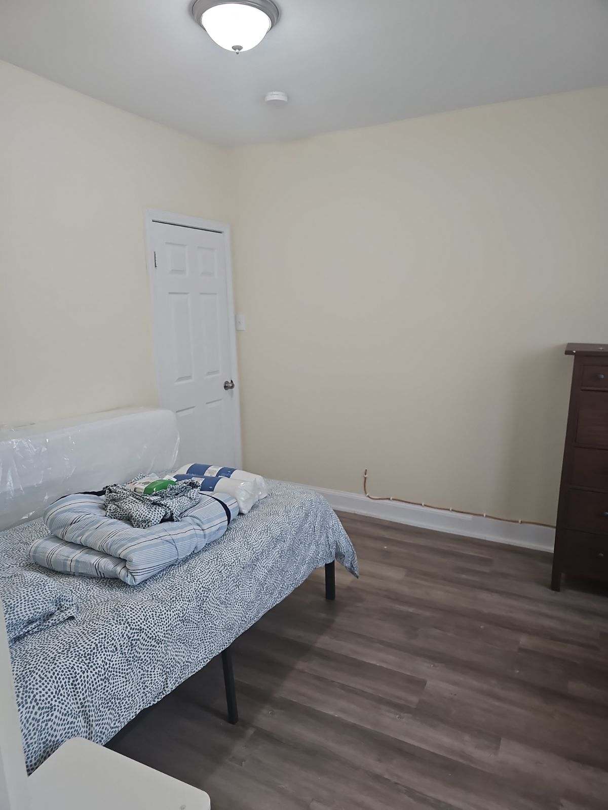 6 bed, 1 bath apartment for rent at 8 Pratt St Unit 1, Allston — photo 18 of 23