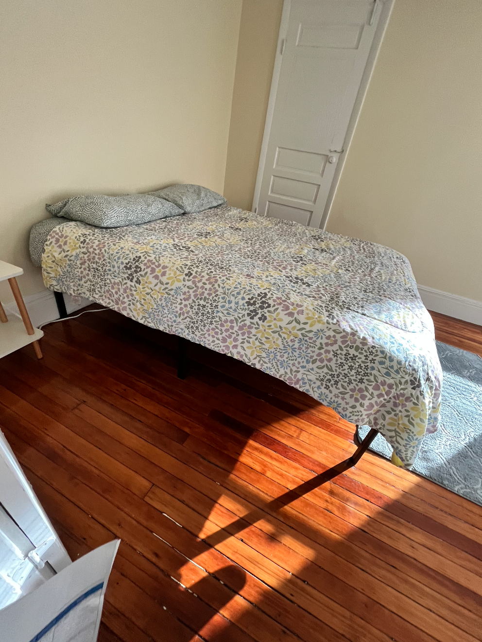 6 bed, 1 bath apartment for rent at 8 Pratt St Unit 1, Allston — photo 12 of 23