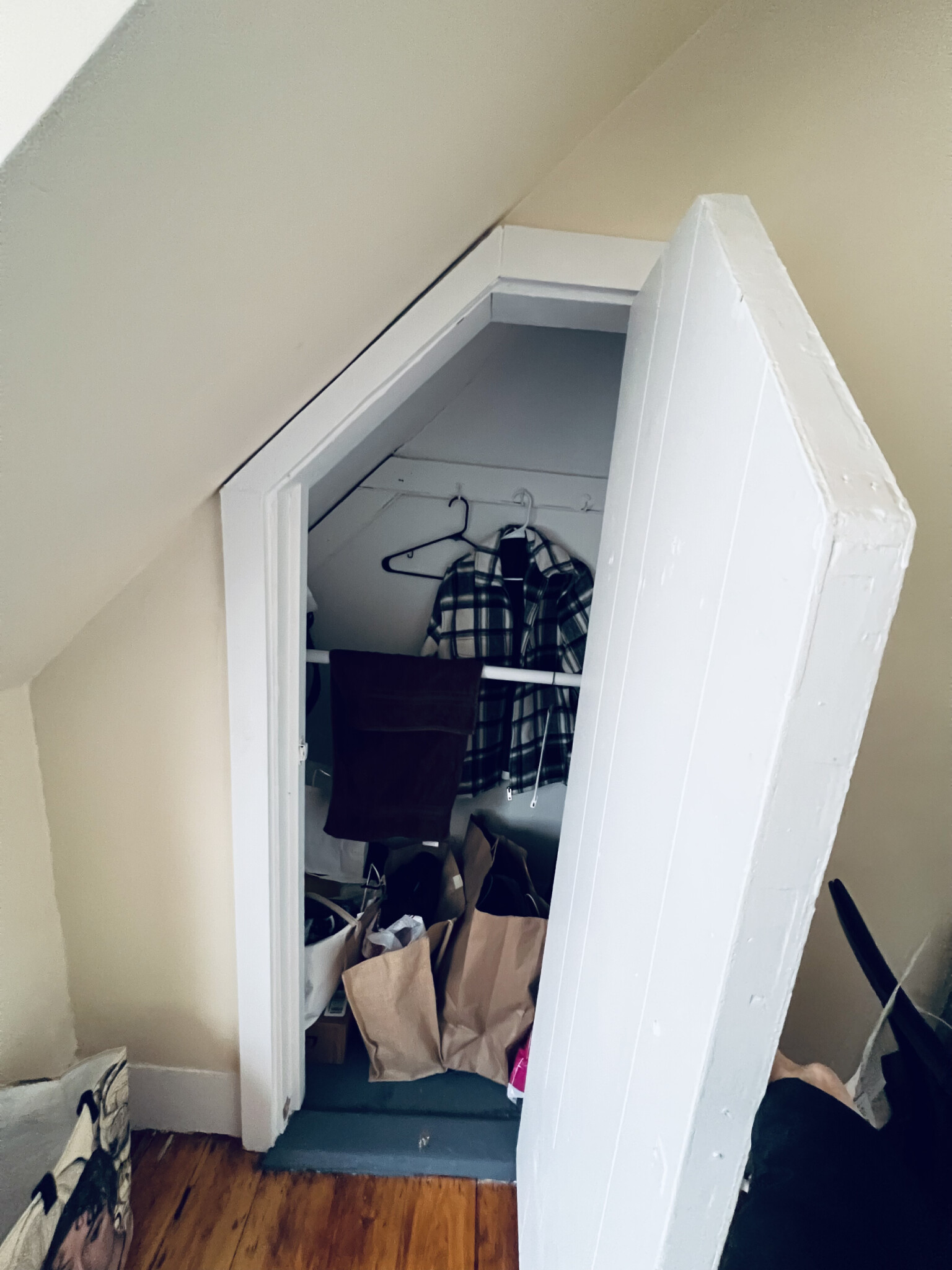 2 bed, 1 bath apartment for rent at 8 Pratt St Unit 8, Allston — photo 33 of 35