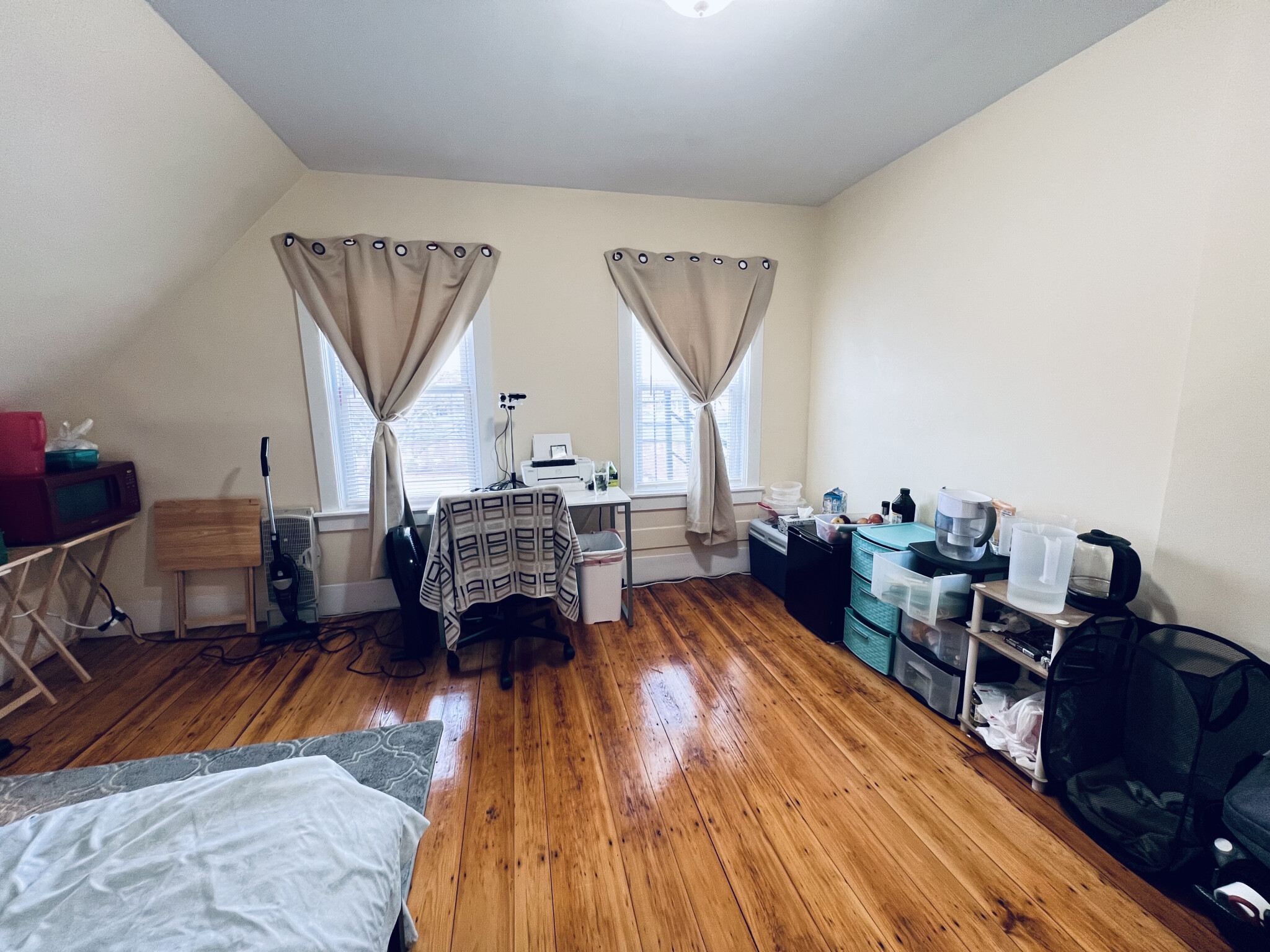 2 bed, 1 bath apartment for rent at 8 Pratt St Unit 8, Allston — photo 16 of 35
