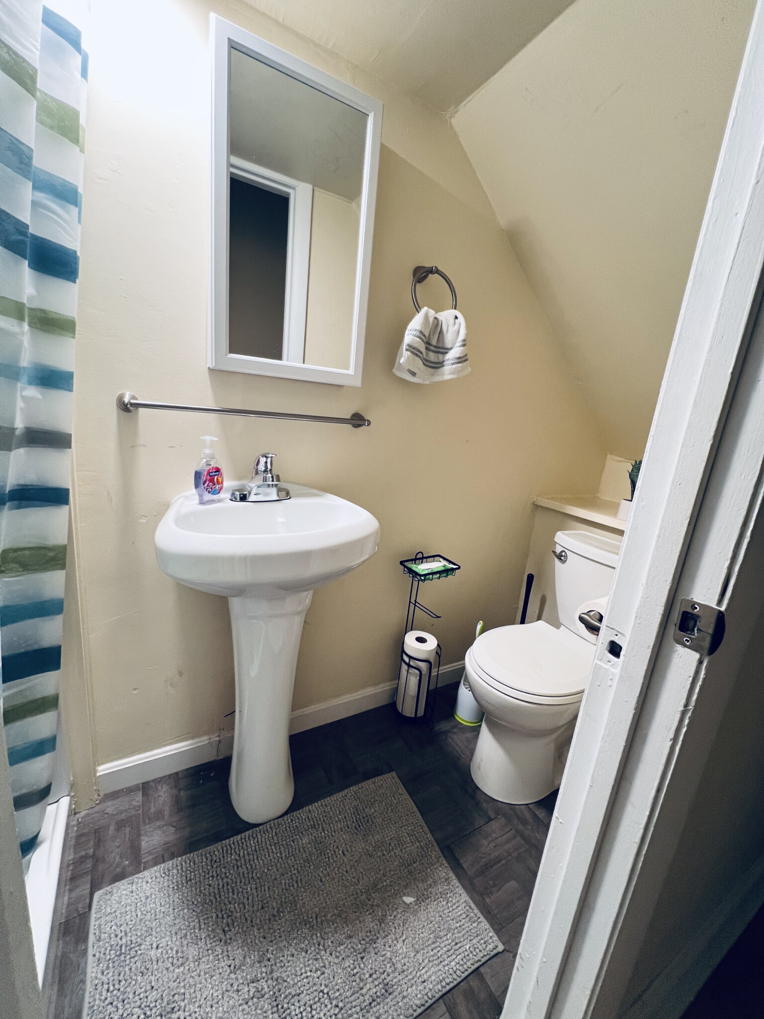 2 bed, 1 bath apartment for rent at 8 Pratt St Unit 8, Allston — photo 27 of 35
