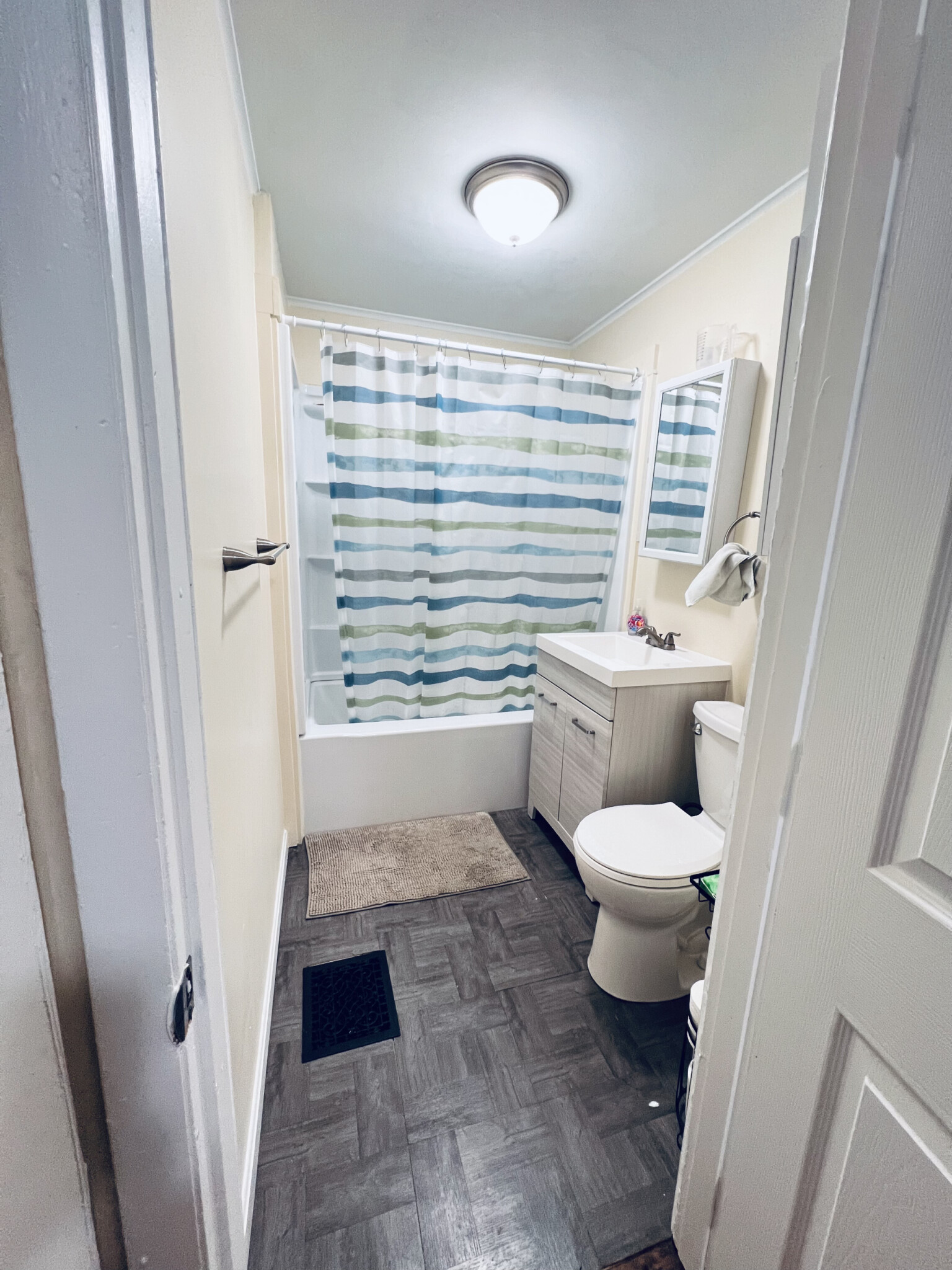 2 bed, 1 bath apartment for rent at 8 Pratt St Unit 8, Allston — photo 23 of 35