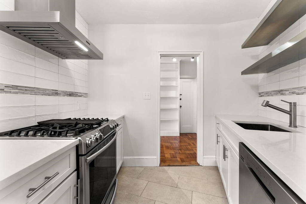 50 Follen St, Neighborhood Nine