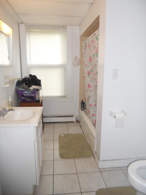 2 Ashford Ct, Allston