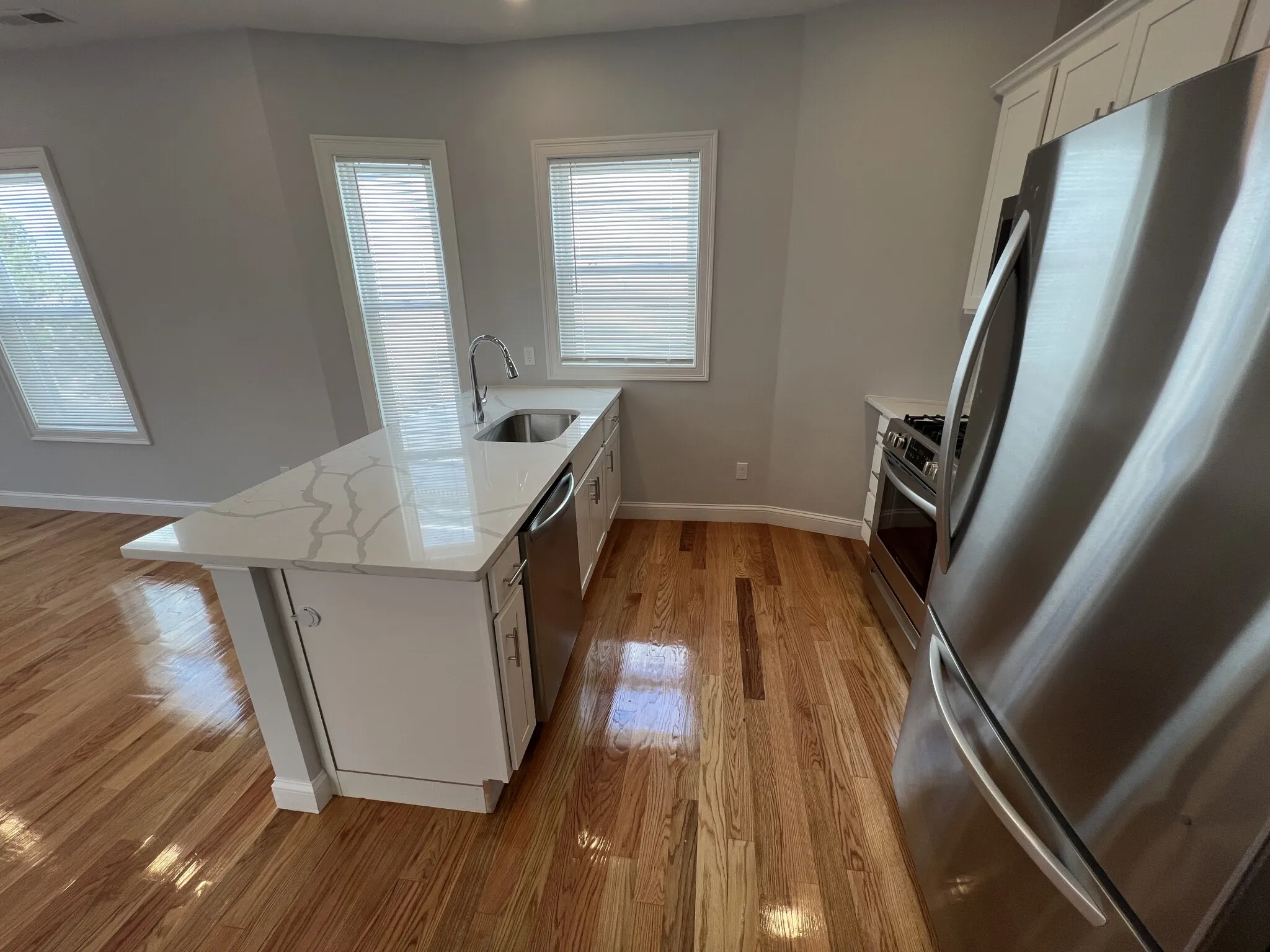 126 Cross St, East Somerville