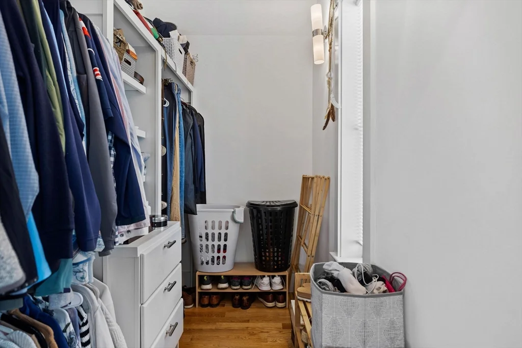 11 Ashland St, Dorchester