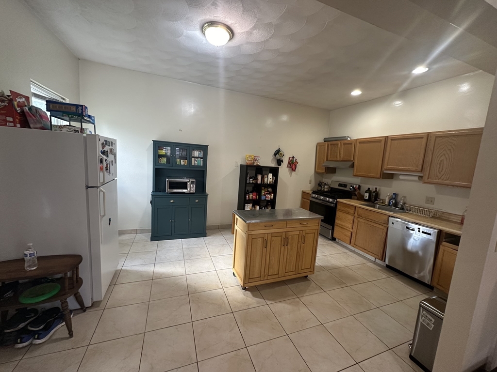 37 Munroe St, Prospect Hill