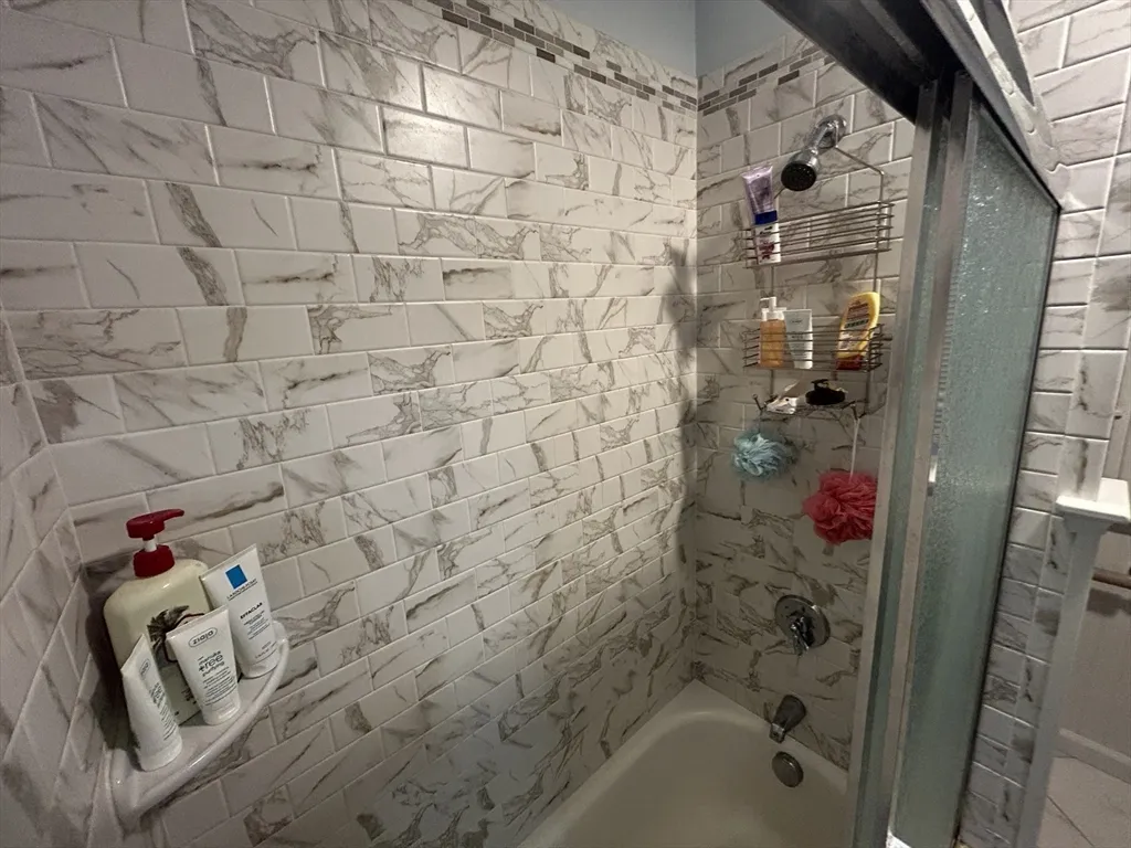 495 Broadway, South Medford