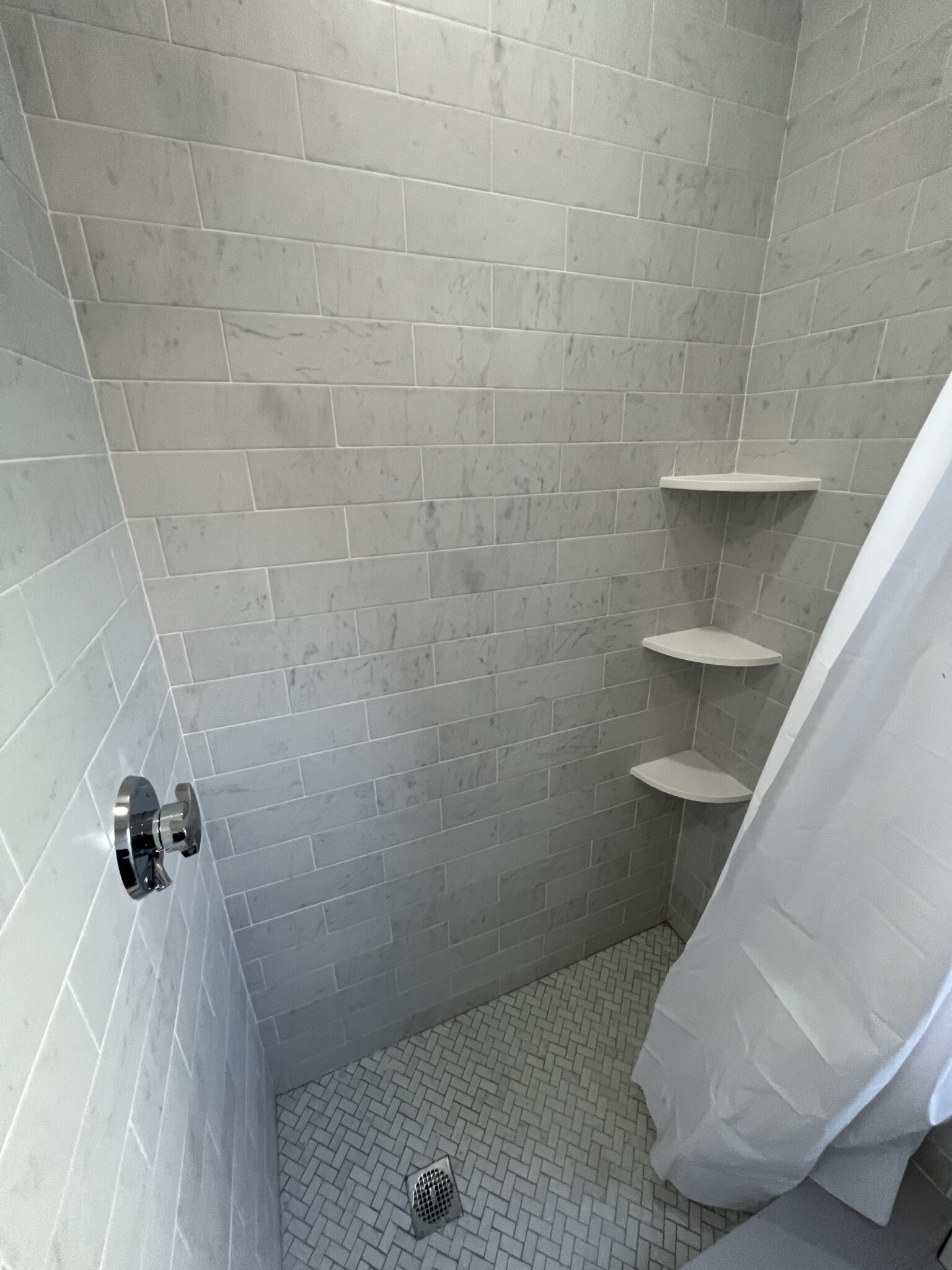 374 Oxford St, Baldwin