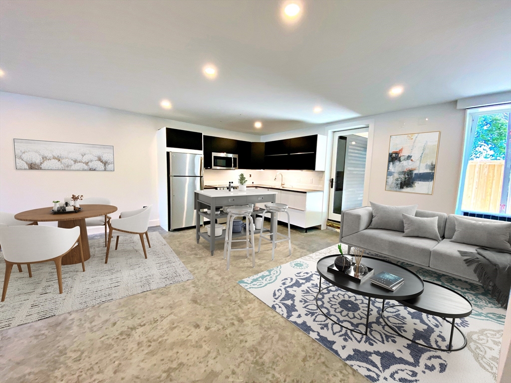 406 Sumner St, East Boston