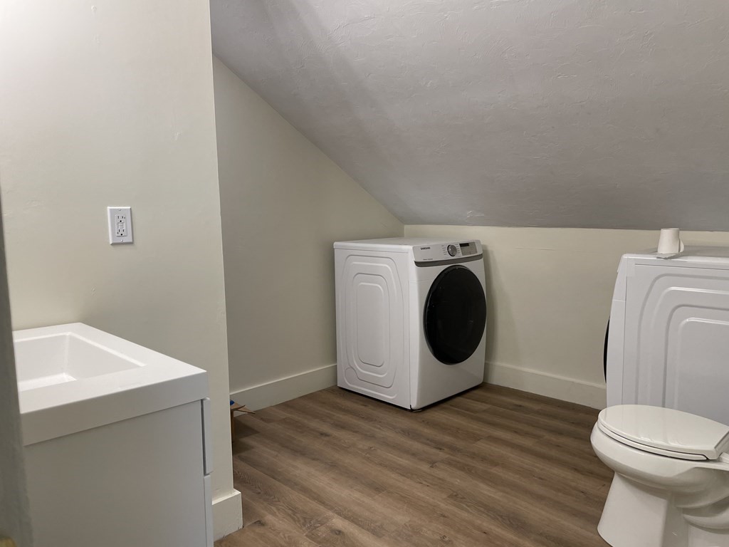 4 Underwood Ct, Westborough