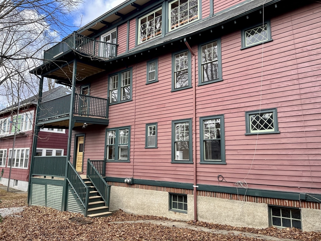 32 Goodrich Rd, Jamaica Plain