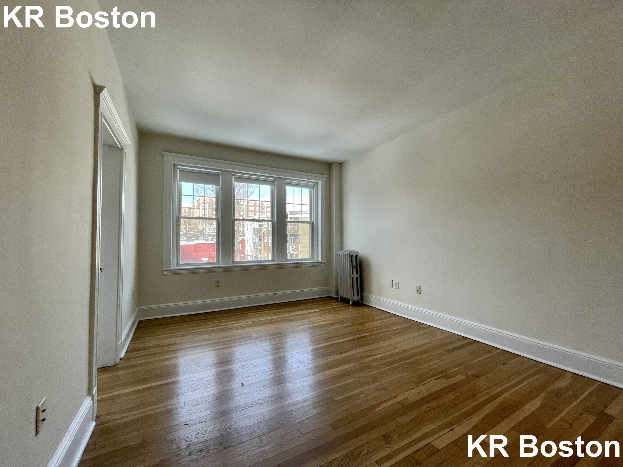 2 bed, 1 bath apartment for rent at 127 Kilsyth Rd Unit 5, Brighton — photo 2 of 5