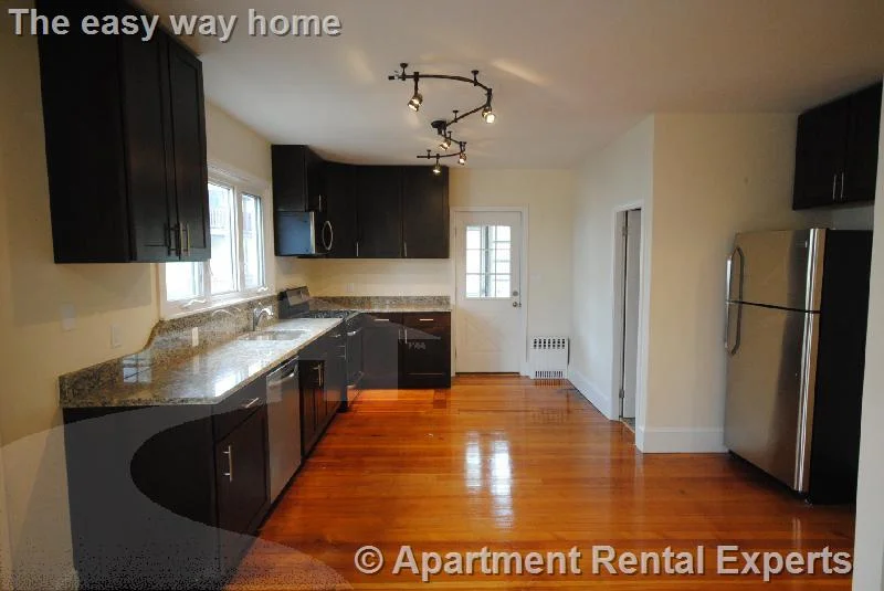 15 Taylor St, Tufts