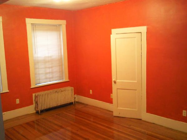 Studio bed, 1 bath apartment for rent at 1412 Commonwealth Ave Unit 1, Brighton — photo 3 of 5