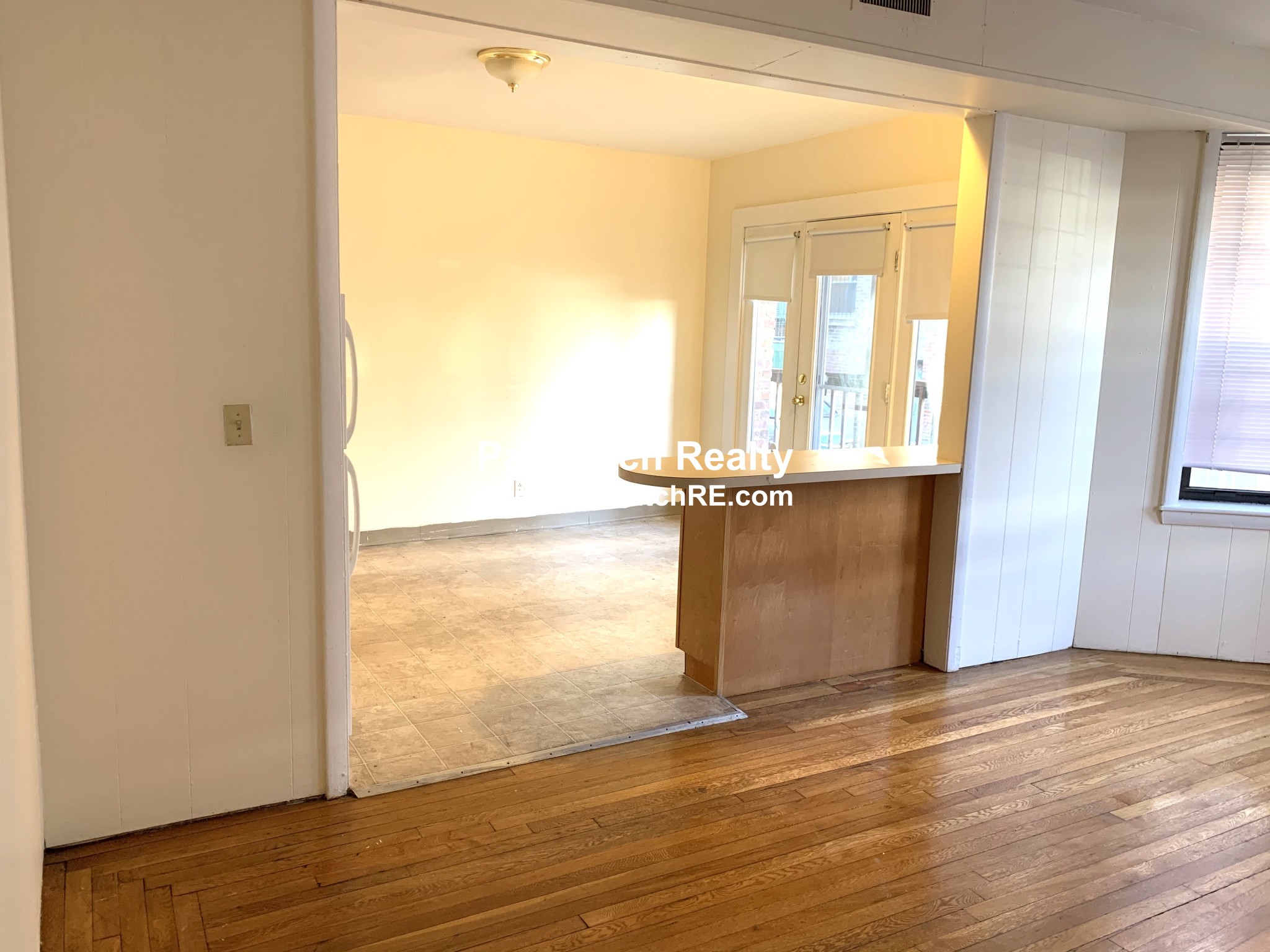 3 bed, 1.5 bath apartment for rent at 1137 Commonwealth Ave Unit 2, Allston — photo 3 of 16
