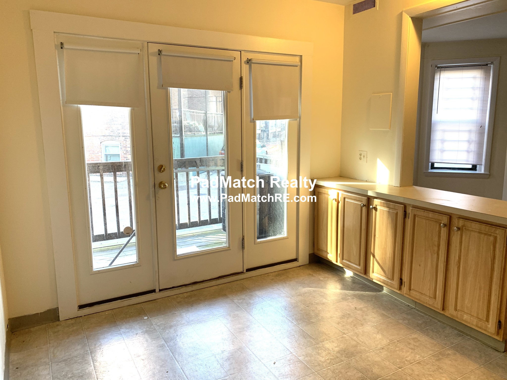 3 bed, 1.5 bath apartment for rent at 1137 Commonwealth Ave Unit 2, Allston — photo 5 of 16