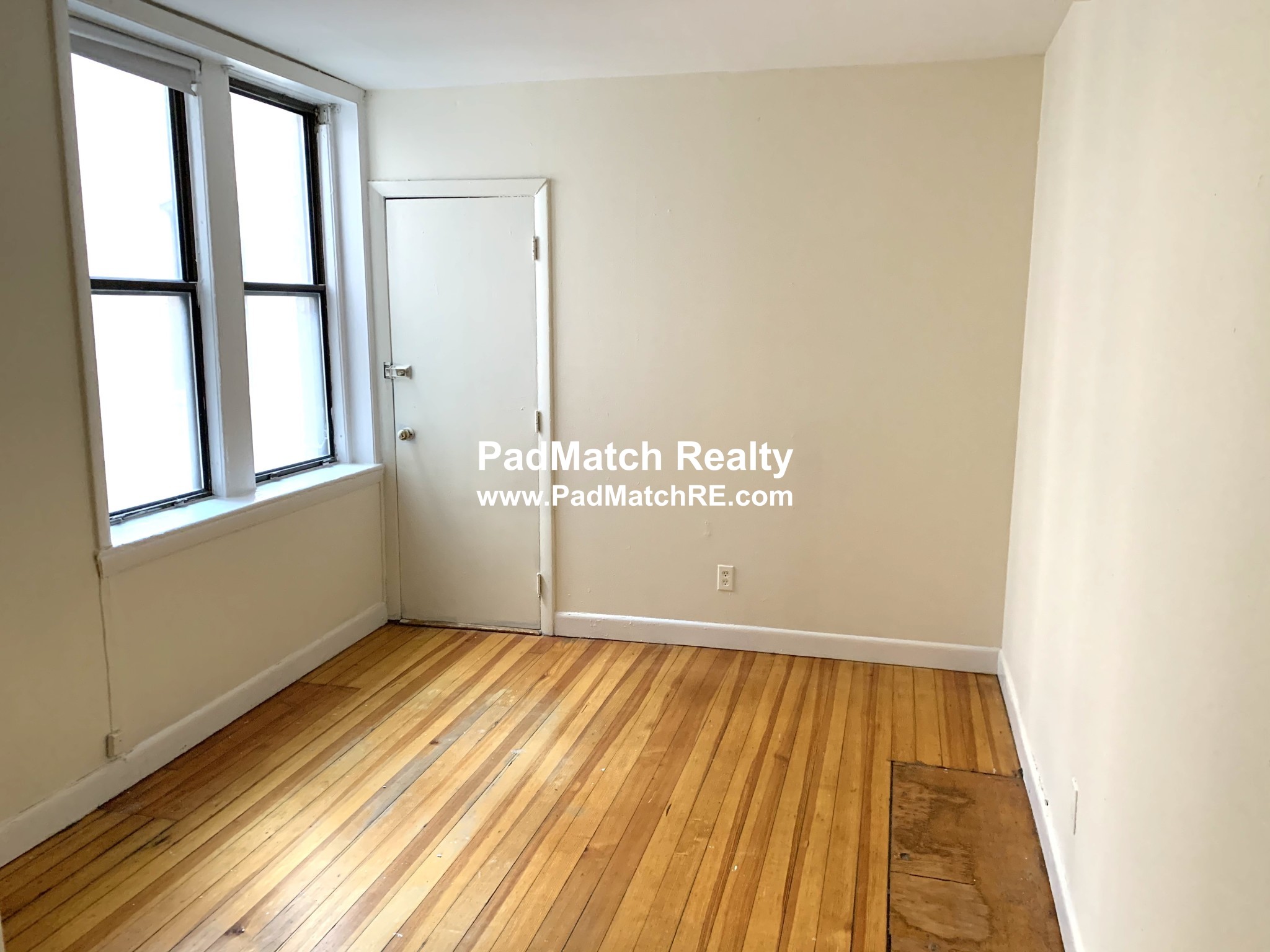 3 bed, 1.5 bath apartment for rent at 1137 Commonwealth Ave Unit 2, Allston — photo 11 of 16