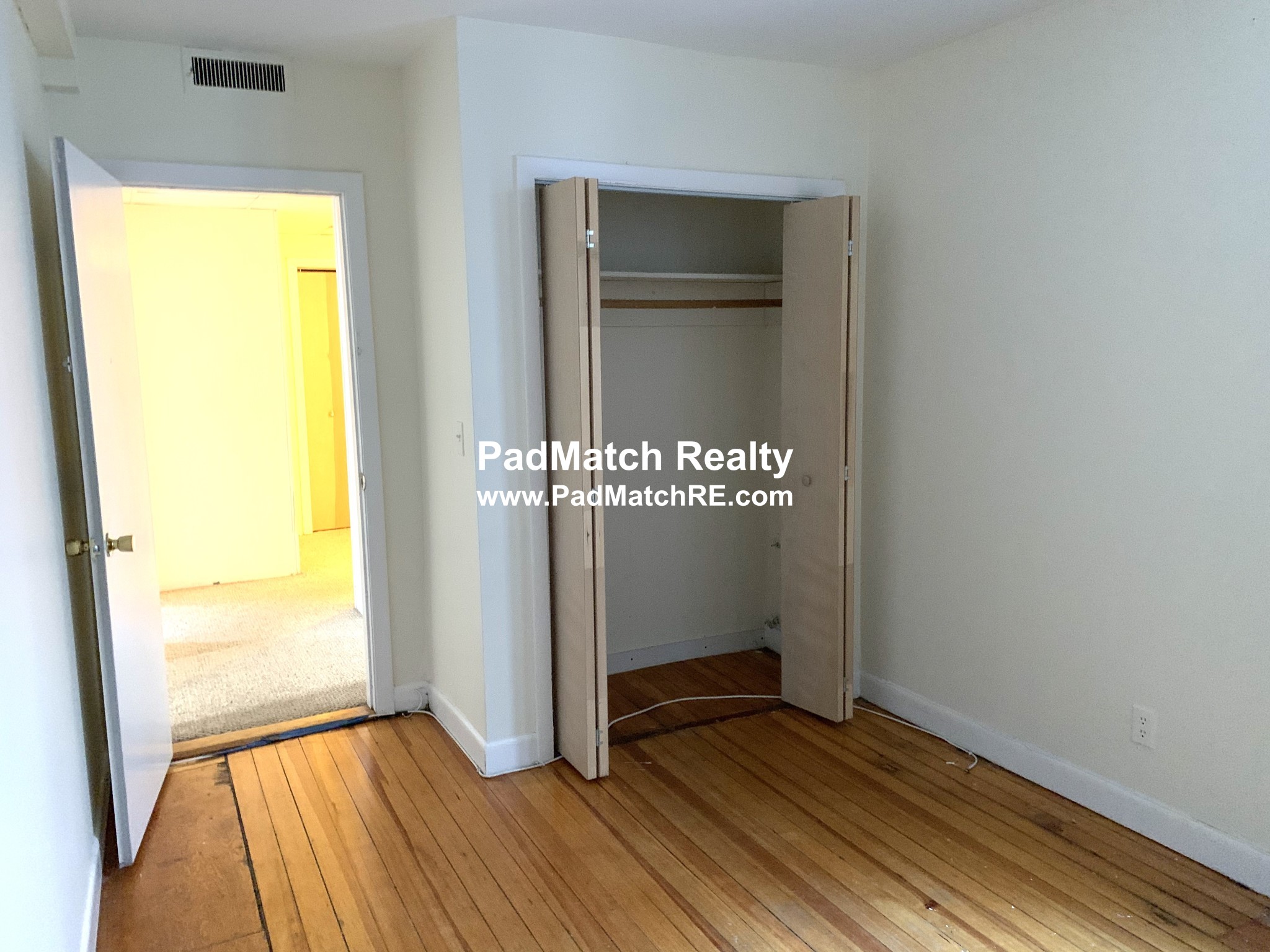 3 bed, 1.5 bath apartment for rent at 1137 Commonwealth Ave Unit 2, Allston — photo 12 of 16