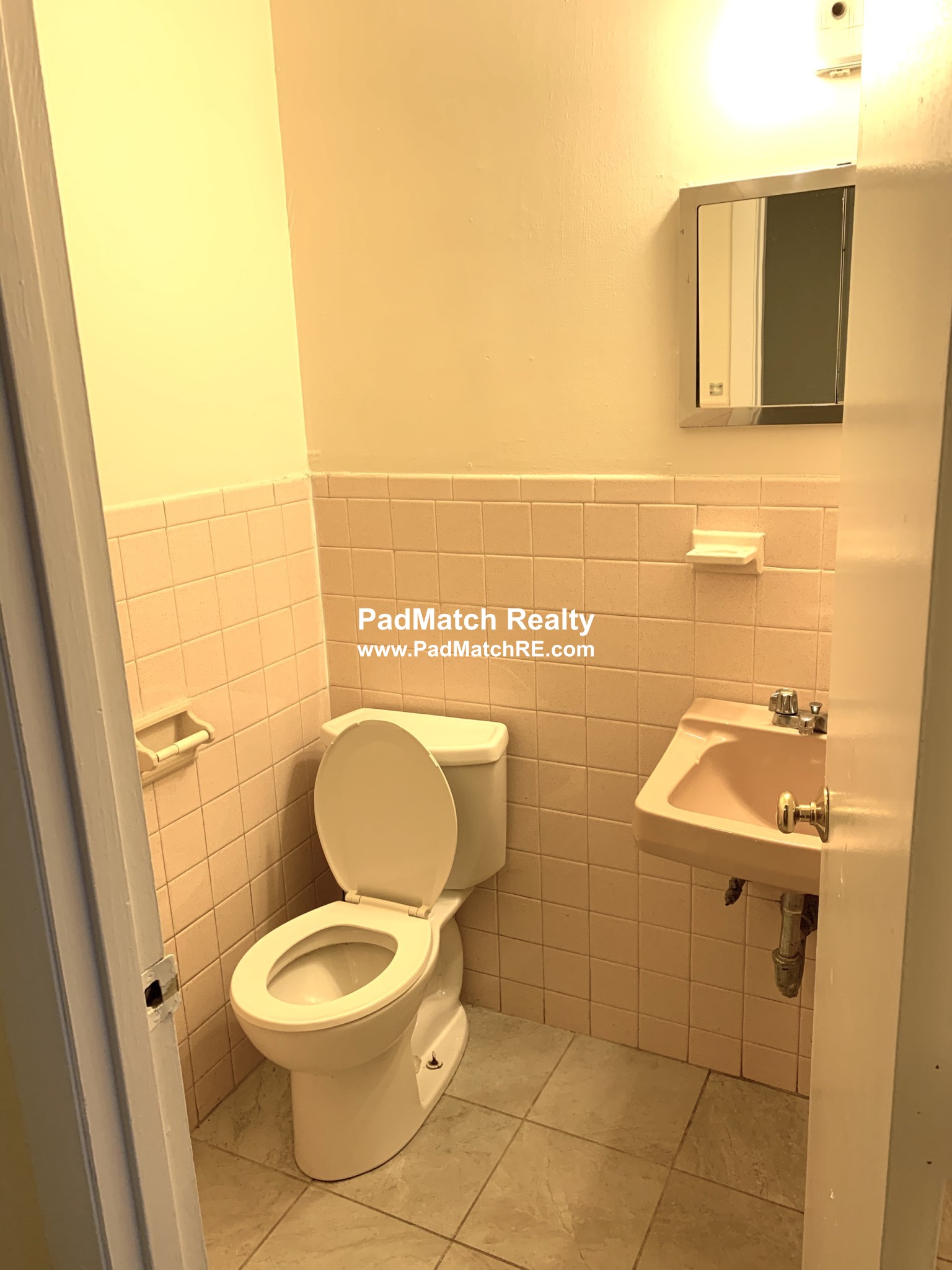 3 bed, 1.5 bath apartment for rent at 1137 Commonwealth Ave Unit 2, Allston — photo 16 of 16