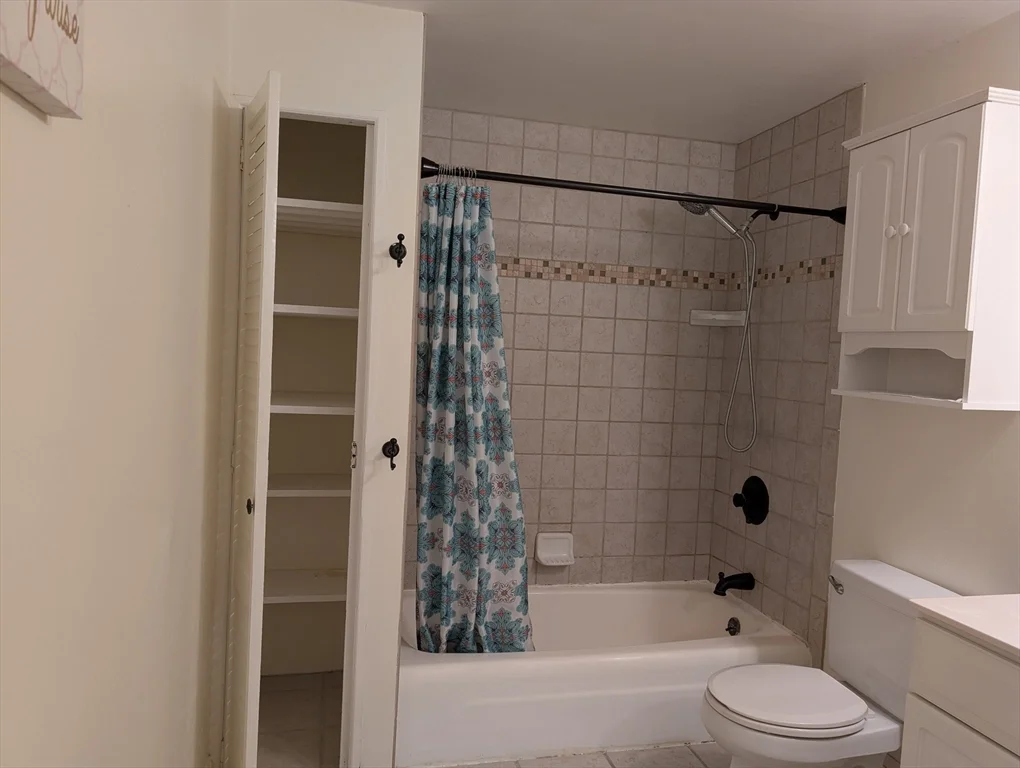 153 Milk St, Westborough