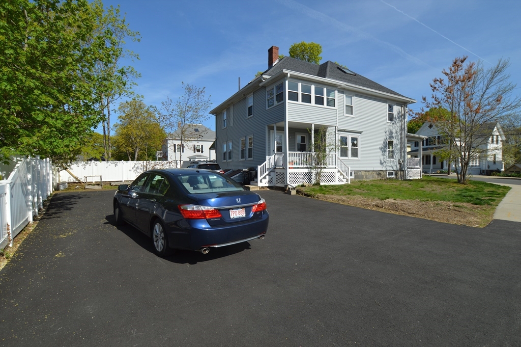 11 Woodland Ave, Beverly