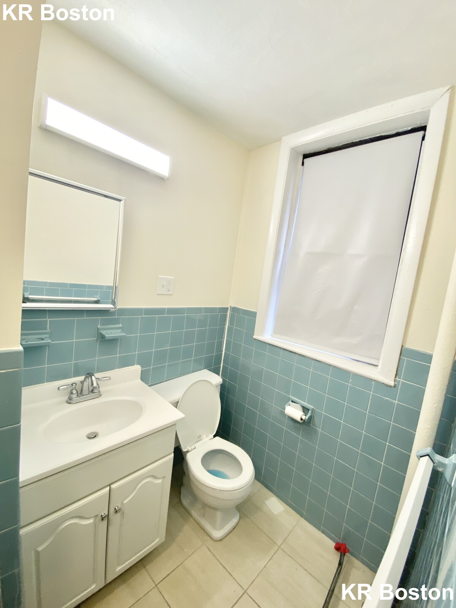 3 bed, 1.5 bath apartment for rent at 1137 Commonwealth Ave Unit 4, Allston — photo 4 of 4