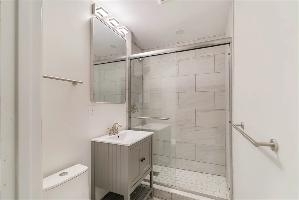 321 Tappan St, Aspinwall Hill