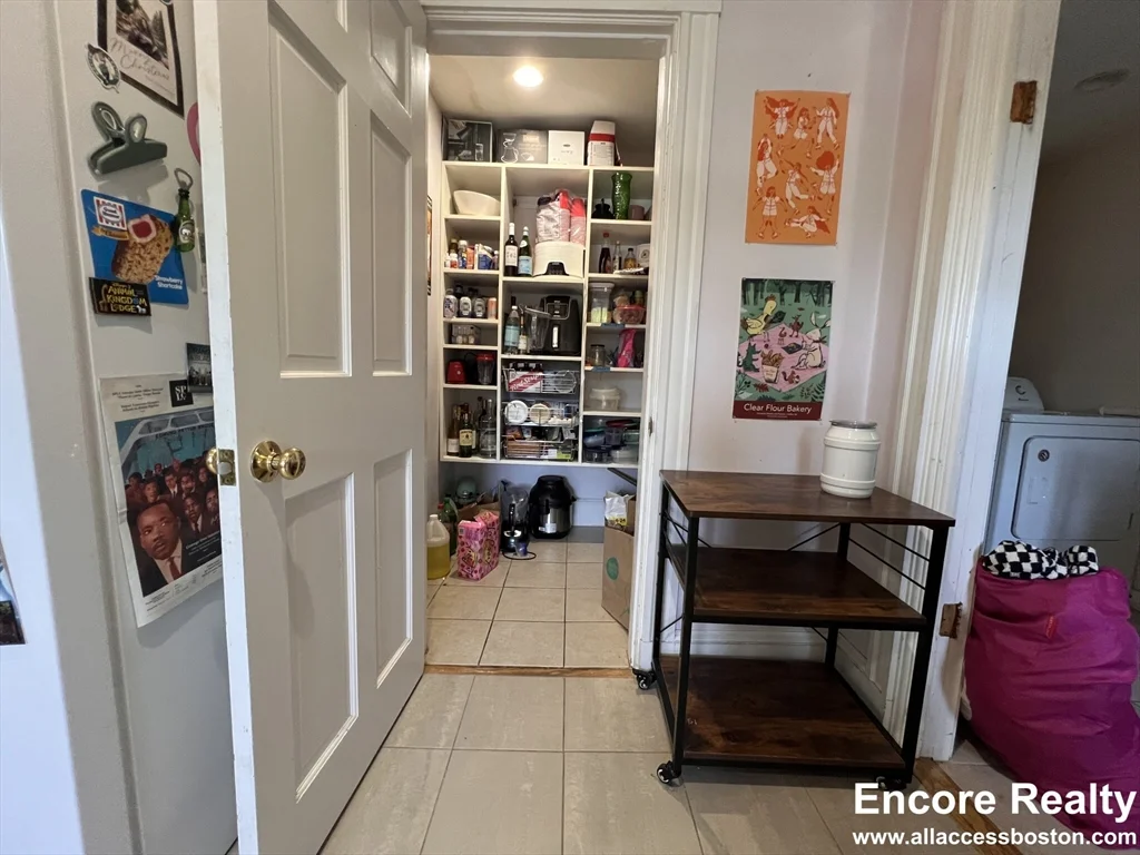 9 Kenwood St, North Brookline