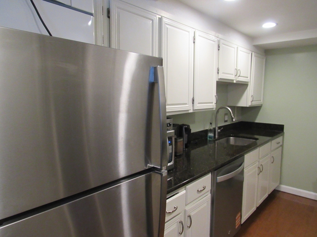 200 Market St, Downtown