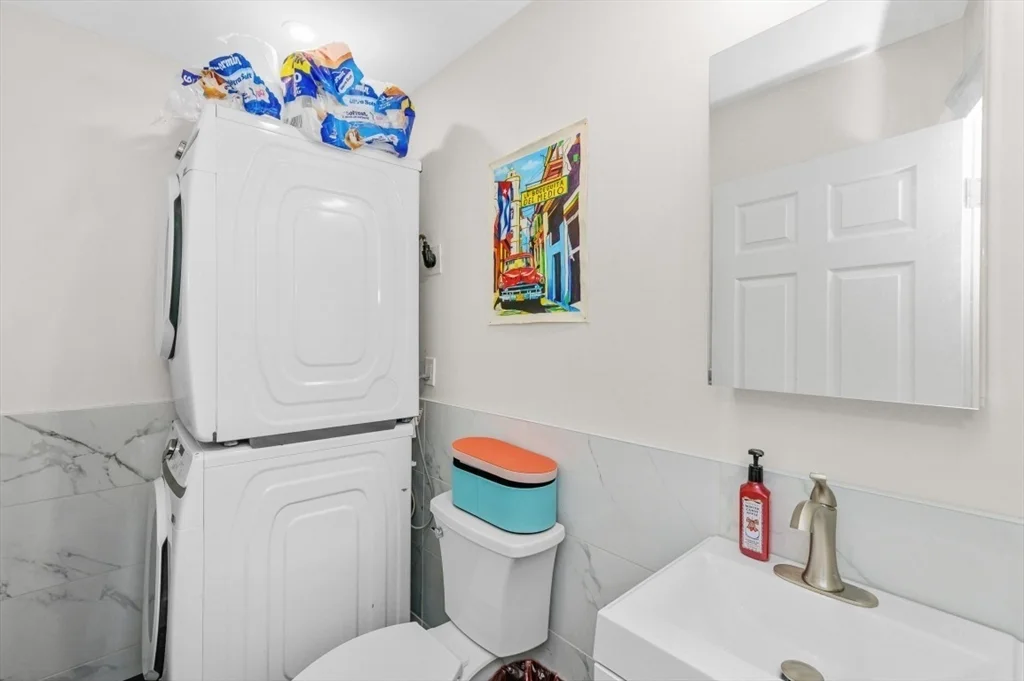 25 Bay State Rd, Back Bay