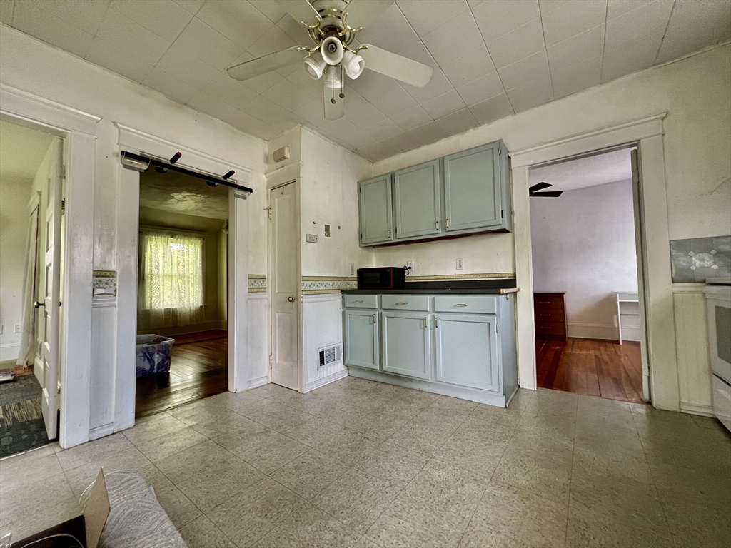 15 Baltic St, Attleboro