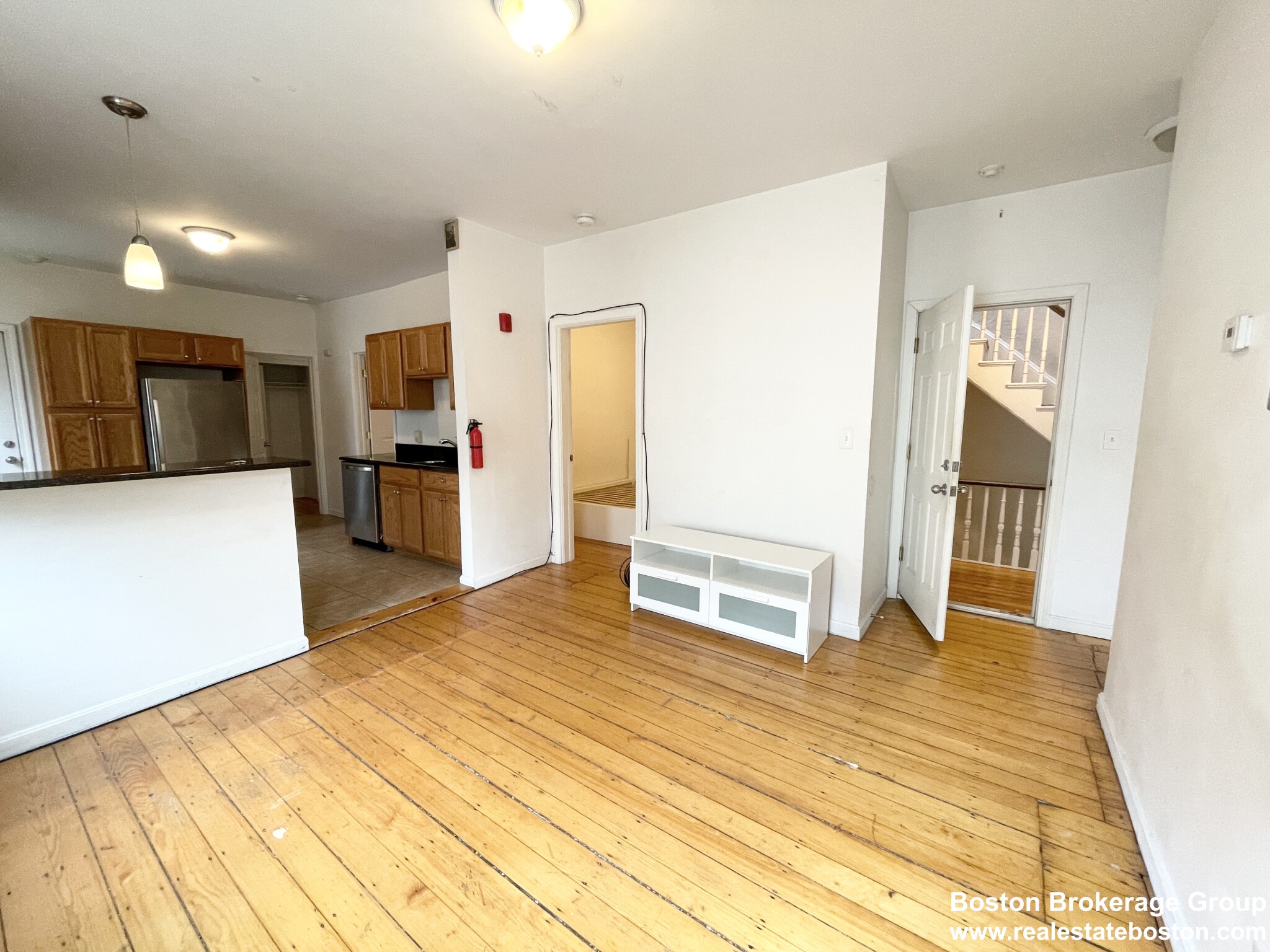 52 Delle Ave, Mission Hill