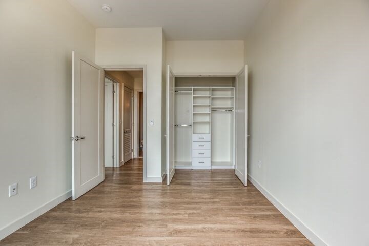 1 Canal St, North End