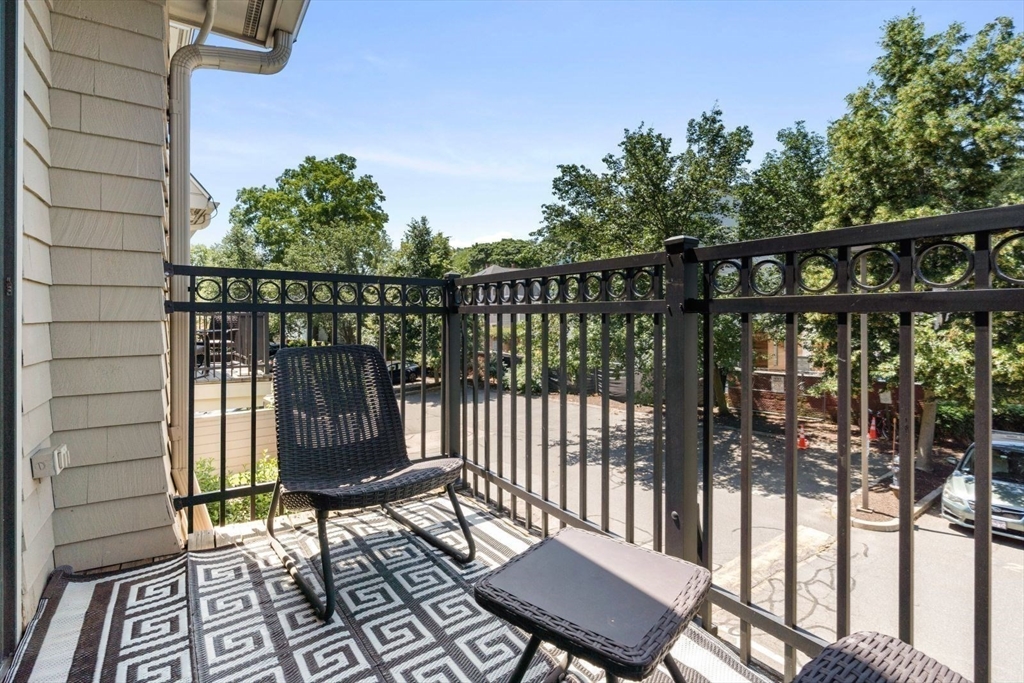 249 Cypress St, Brookline