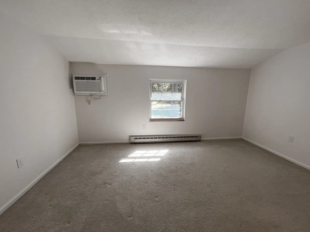 75 Sandy Pond Rd, Ayer