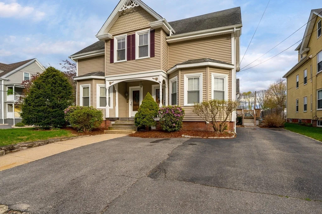 4 Prospect St, Attleboro