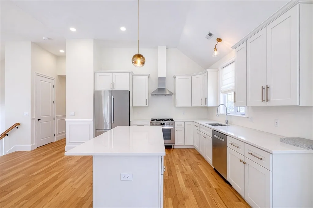 261 Main St, Shrewsbury