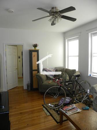 3 bed, 1 bath apartment for rent at 35 Cummings Rd Unit 2, Brighton — photo 2 of 6
