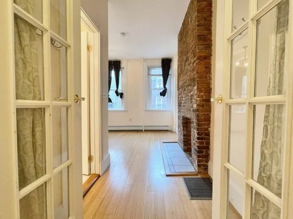 95 W Cedar St, Beacon Hill