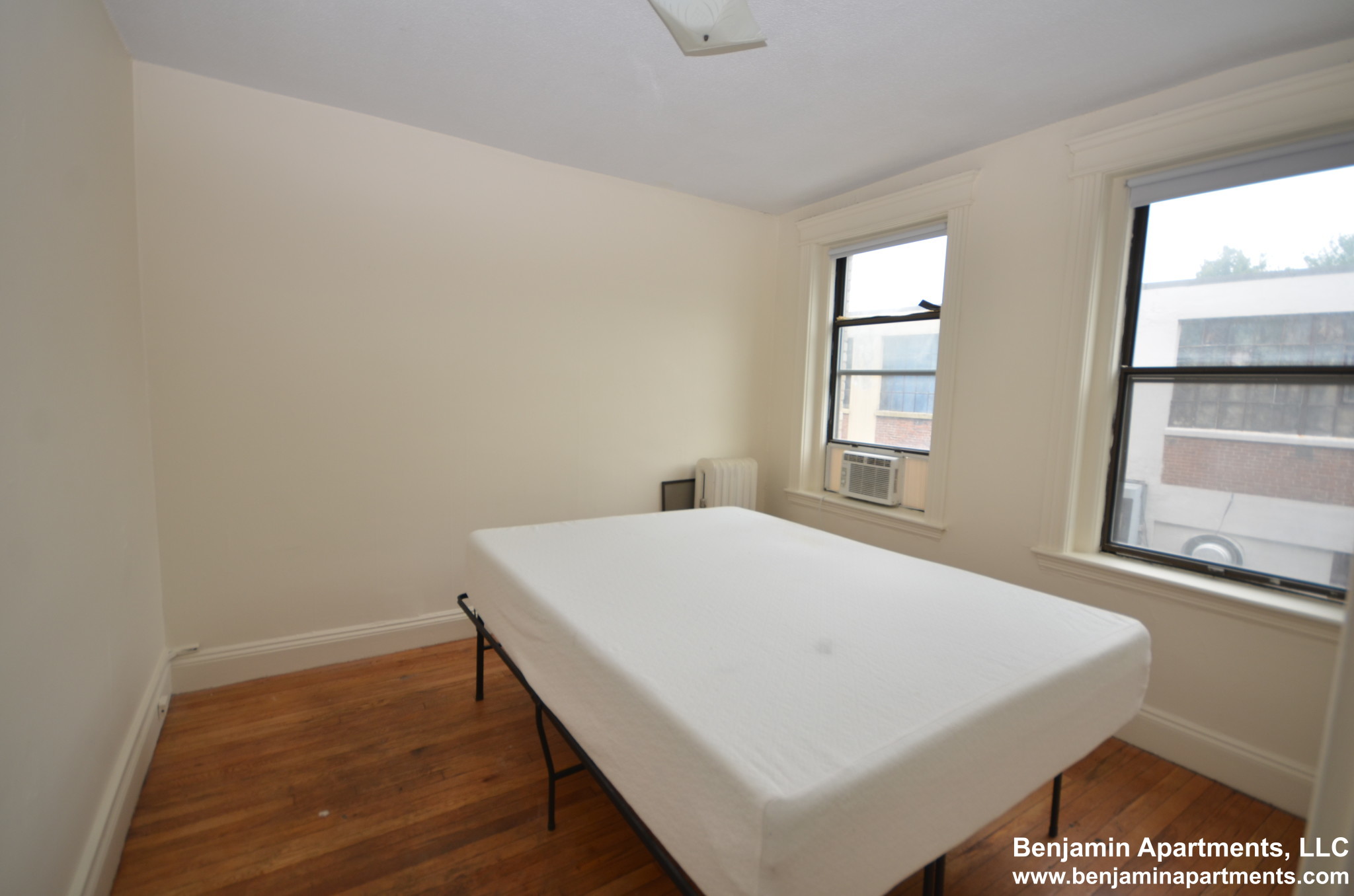 Studio bed, 1 bath apartment for rent at 1152 Commonwealth Ave Unit A20, Brighton — photo 4 of 6
