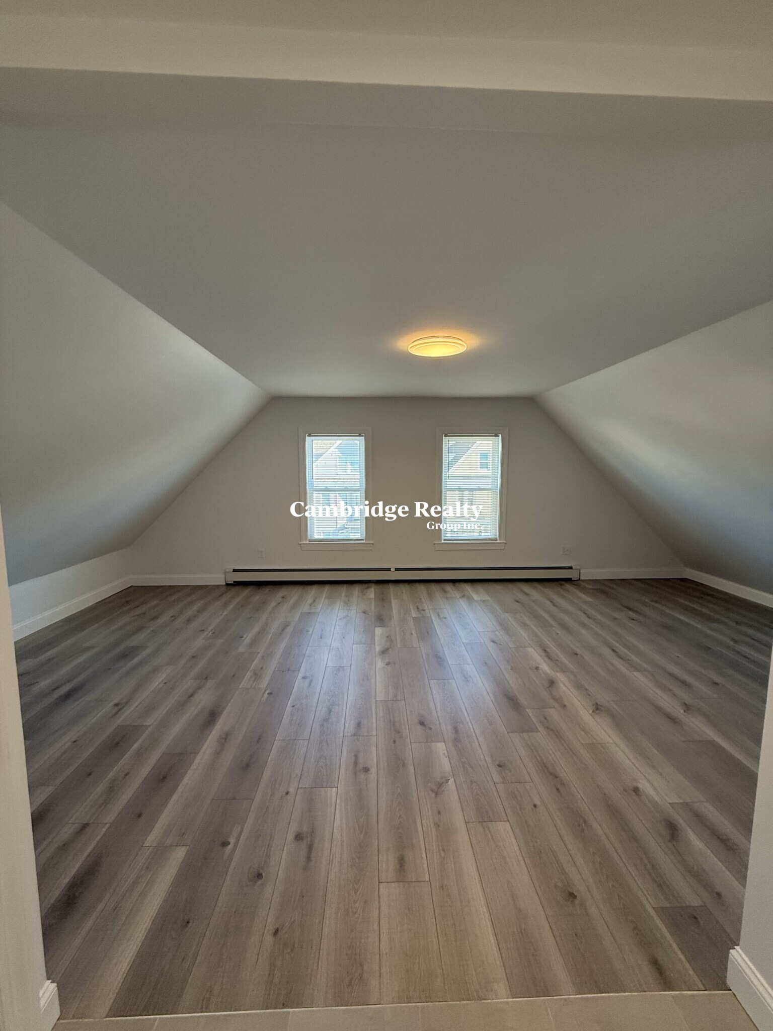 380 Main St, Everett