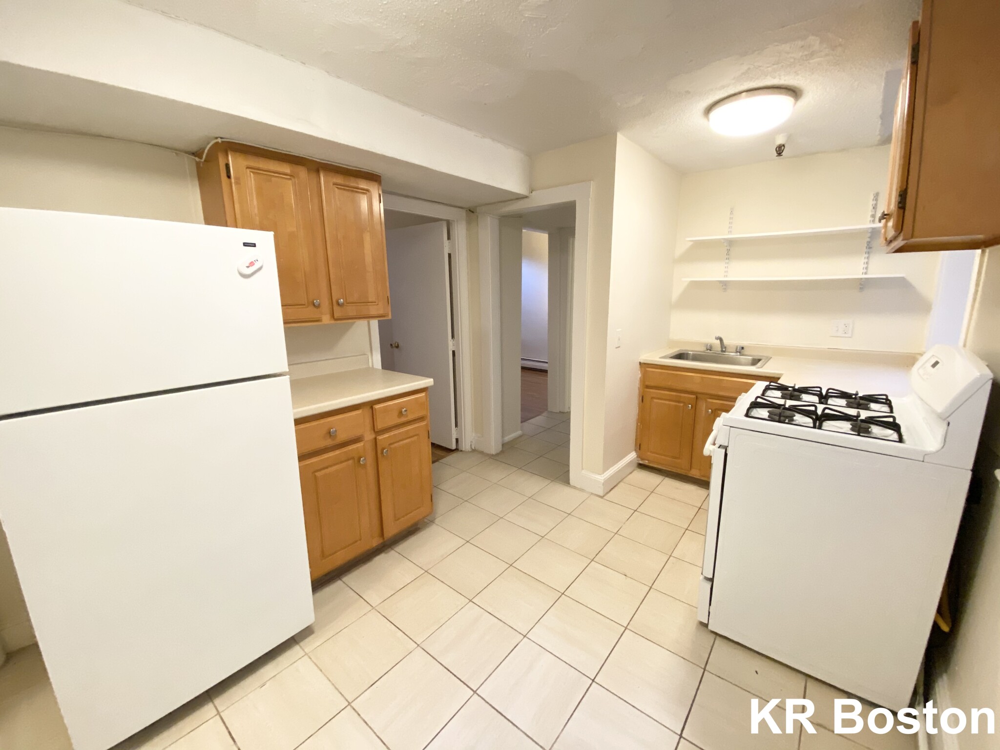 2 bed, 1 bath apartment for rent at 1156 Commonwealth Ave Unit 0A., Allston — photo 3 of 5
